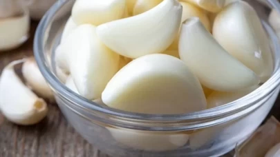 Sarımsağın antibakteriyel etkisiyle sivilcelere veda edin