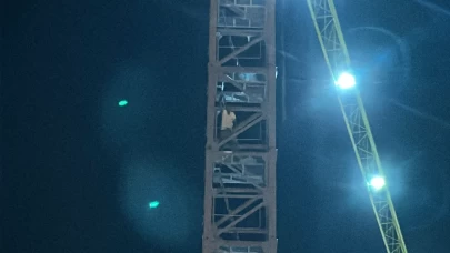 Kule vinçte intihar girişimi! Eşi ve yeğeni ikna etti