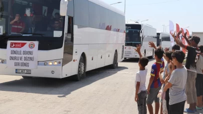 Adana'da 160 Suriyeli daha ülkesine uğurlandı