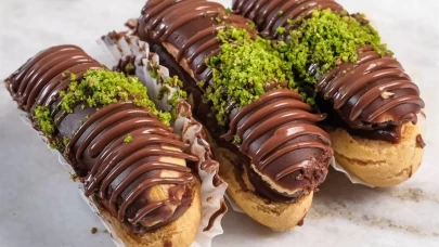 Kahveli ve Çikolatalı Ekler Tarifi: Evde Pratik ve Lezzetli Ekler