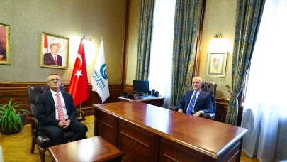 TBMM Başkanı Kurtulmuş, Türkiye ve Macaristan parlamenterleri arasındaki dostluk maçını izledi