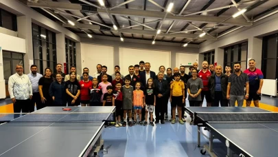 Türkiye Masa Tenisi Federasyonu Başkanı Kerim Koç, Ankara’da sporcularla buluştu