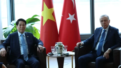 Cumhurbaşkanı Erdoğan, Vietnam Devlet Başkanı Luong Cuong ile görüştü
