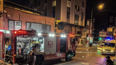 Beyoğlu'nda 5 katlı binanın bodrum katında çıkan yangın söndürüldü