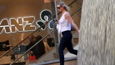 Banka usulsüzlükleri kabul etti...