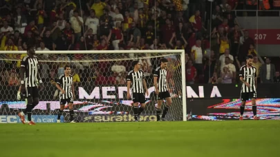 Beşiktaş, İzmir’de yıkıldı