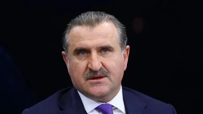 Bakan Bak, Büyükusta Ediz Gürel'i tebrik etti