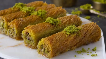 Burma Kadayıf Tarifi: Şerbetiyle Ağızları Tatlandıran Lezzet!