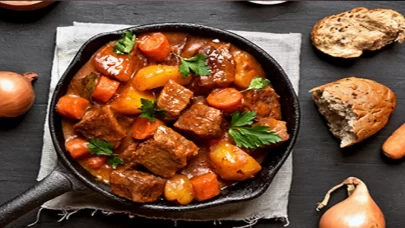 Ev Yapımı Yahni Tarifi: Pratik ve Lezzetli Et Yemeği