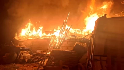 Tandırda yapılan ekmek evi alev alev yaktı