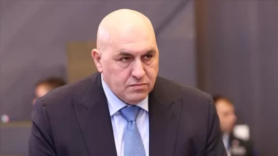 İtalya Savunma Bakanı Crosetto, "2 fırkateyn" ifadelerine açıklık getirdi