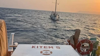 Makine arızası nedeniyle sürüklenen tekne kurtarıldı