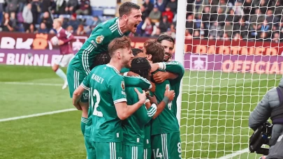 Liverpool üç puanı son anda kurtardı