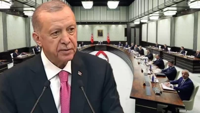 Cumhurbaşkanı Erdoğan: "CHP'nin kızışan koltuk kavgasının ülkemize zarar vermesine 'eyvallah' demeyiz"