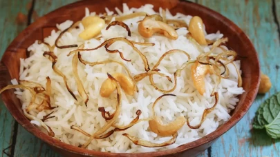 anneannenin soğanlı pilav tarifi