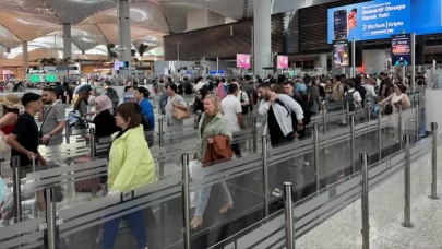 Yılın 8 ayında hava yoluyla 162,6 milyon yolcu seyahat etti