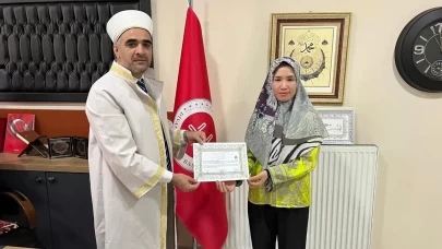 Vietnamlı kadın Yüksekova’da Müslüman oldu