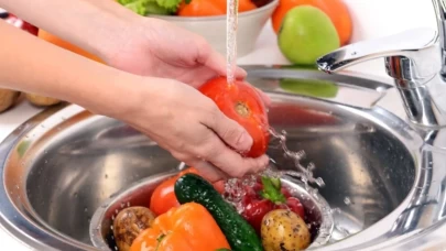 Sebzelerinizi sirkeli suya basmayın!