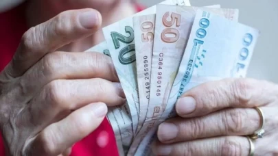 Yaşlı ve engelli aylıkları hesaplara yatırıldı