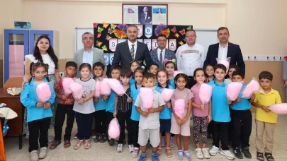 Başkan Toptaş’tan kırsal mahallelerdeki 7 bin öğrenciye kırtasiye seti desteği