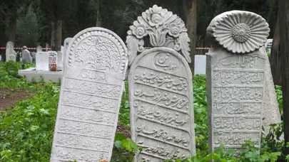 Diyarbakır’da mezarlıklarda şaşırtan manzara: 15 yılda 100’e yakın büyü bulundu