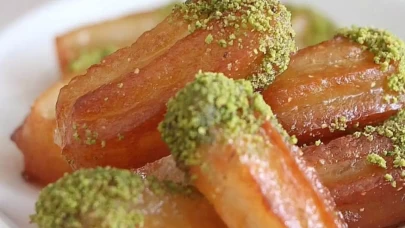 Tulumba Tarifi: Kızarmış ve Şerbetli Tatlı