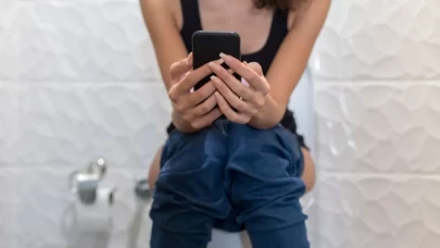 Tuvalete telofanla girenler yandı