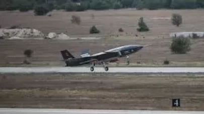 Bayraktar KIZILELMA'nın ilk kez mühimmatlı uçtu