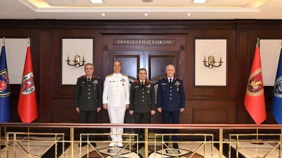 Genelkurmay Başkanı Orgeneral Bayraktaroğlu, Kuvvet Komutanlarını kabul etti