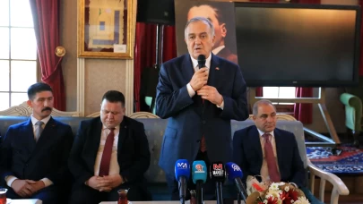 MHP'li Akçay'dan birlik mesajı: Bütün dünya silahlarını toplasa bize bir şey yapamaz