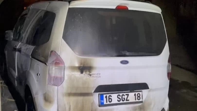 Bursa’da gece yarısı araç kundaklama: Şüpheli kısa sürede yakalandı