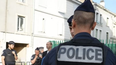 Polis sokak ortasında genci tokatladı: Soruşturma başlatıldı