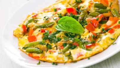 Sebzeli Omlet Tarifi: Hafif ve Doyurucu