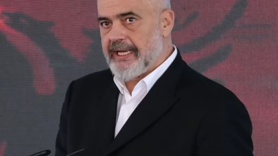 Arnavutluk'ta seçimden 130 gün sonra yeni hükümet kuruldu