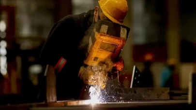 Sanayide çalışan kişi başına üretim endeksi arttı