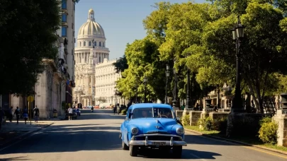 Küba’da zamanı durduran arabalar