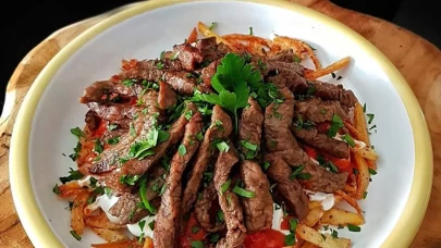 Meşhur restoranlarda sunulan çökertme kebabı tarifi