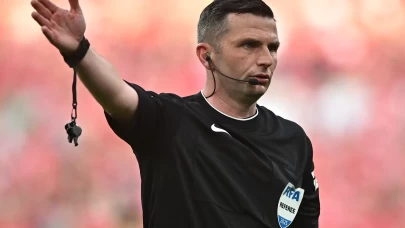 Türkiye - İspanya maçının hakemi Michael Oliver oldu