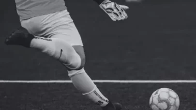 19 yaşındaki kaleci maçta aldığı darbe sonrası hayatını kaybetti