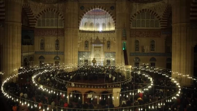 Mevlid Kandili Mesajları 2025: Dualı, Ayetli, Anlamlı ve En Güzel Kandil Sözleri