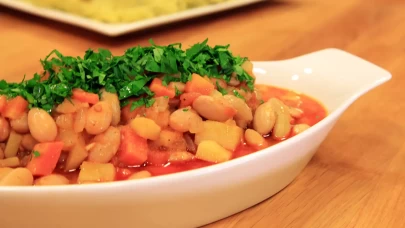 Barbunya Salatası Tarifi – Sağlıklı ve Pratik Yaz Lezzeti