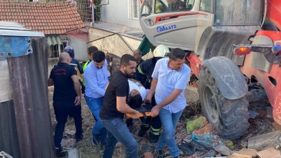 Yokuşta aşağı inerken kontrolden çıkan iş makinesi dehşet saçtı: 2'si çocuk 4 yaralı