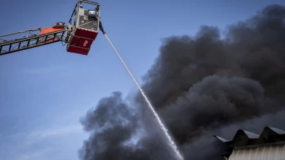 Erzurum'da boya üretim tesisinde yangın