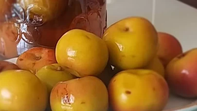 Tatlı-ekşi aromasıyla elma turşusu! Adım adım tarif