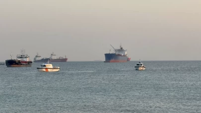 Küçükçekmece Menekşe açıklarında insan bedenine ait parçalar bulunduğu ihbarı polisi harekete geçirdi