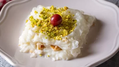 Güllaç Tarifi: Ramazan Sofralarının Vazgeçilmez Tatlısı