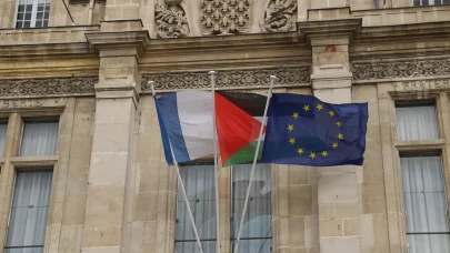 Fransa’da 86 belediye İçişleri Bakanlığı uyarısını hiçe saydı! Filistin bayrağı göndere çekildi