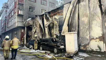 Bağcılar'da oto tamircisinde korkutan yangın
