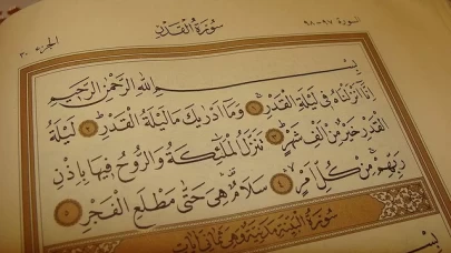 Kadir Suresi Ne Zaman İndirildi? Kadir Gecesinin Önemi ve İbadetleri