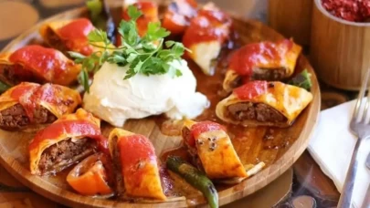 Beyti Kebabı Tarifi: Malzemeleri, Pişirme Süresi ve Yapılışı